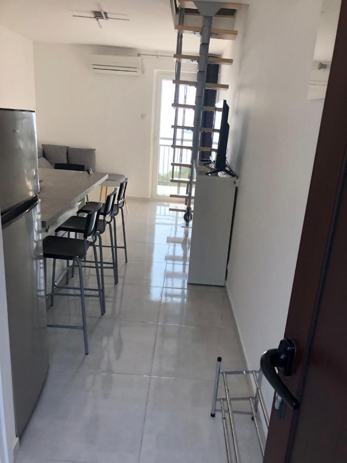 Apartman Valinor Miholascica Exterior foto