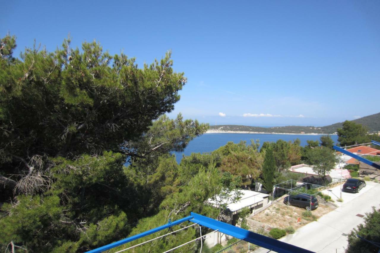 Apartman Valinor Miholascica Exterior foto