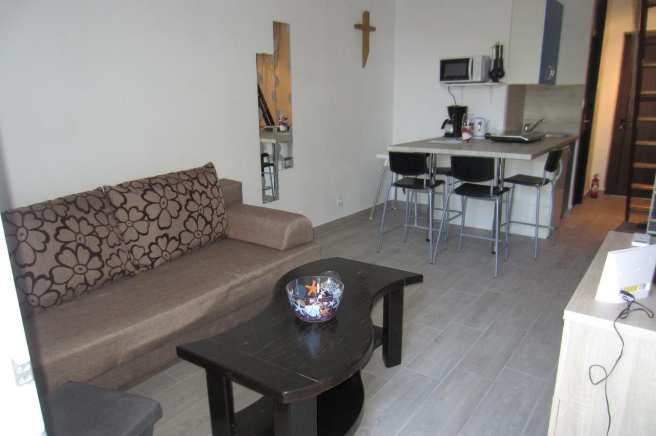 Apartman Valinor Miholascica Exterior foto