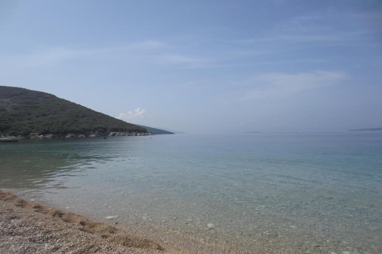 Apartman Valinor Miholascica Exterior foto